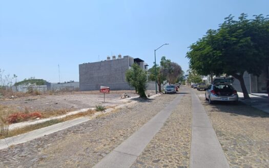 Terreno Comercial Mixto Paseo de la hacienda, Colima