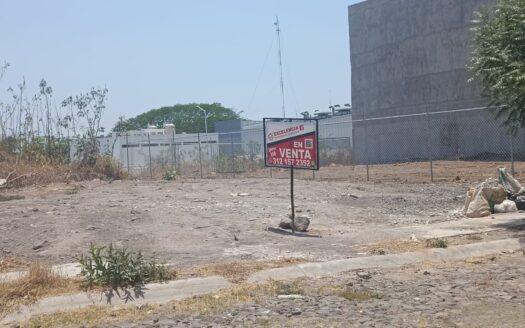 Terreno Comercial Mixto Paseo de la hacienda, Colima