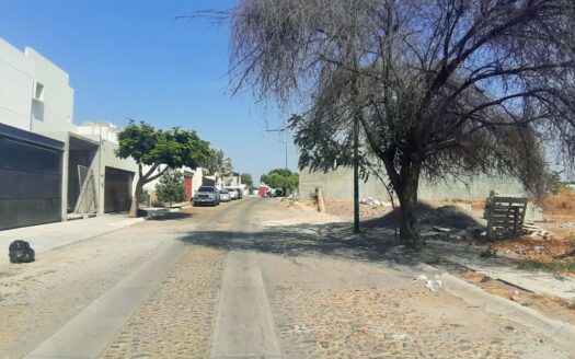 Terreno Comercial Mixto Paseo de la hacienda, Colima