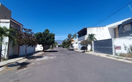 Terreno Habitacional Fracc. Las Lagunas Villa de alvarez, Colima